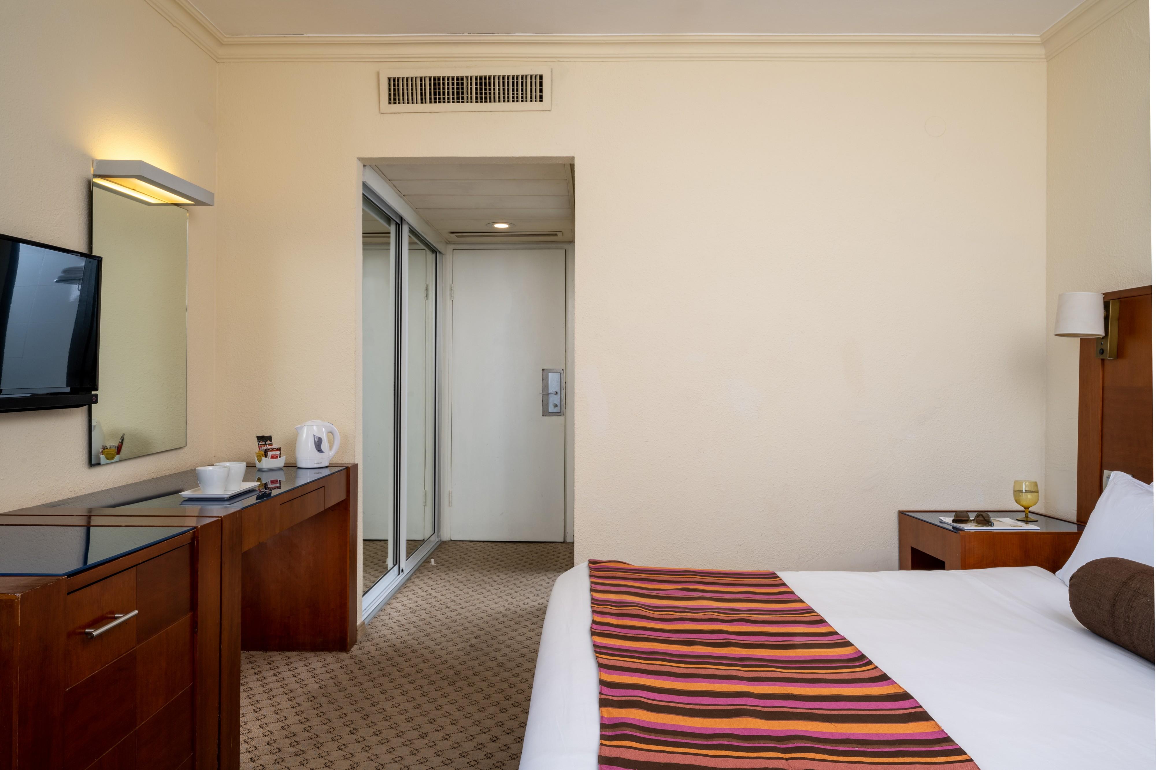 Leonardo Inn Hotel Dead Sea Ein Bokek Exteriör bild